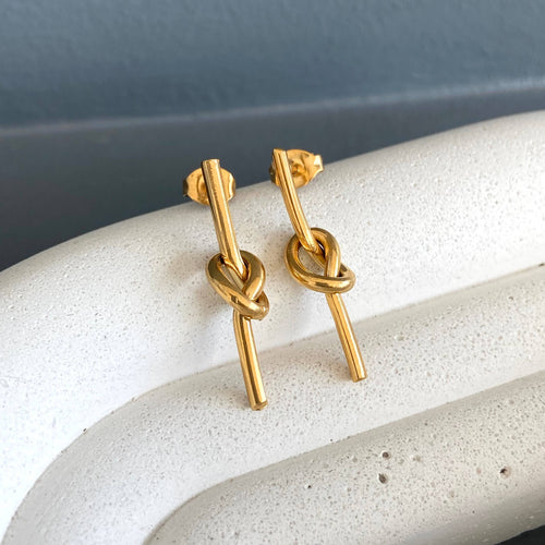 In Knots Studs