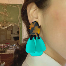 Triple Lucite Drops - White