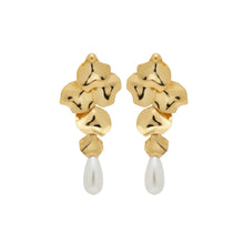 Blooming Pearl Chandelier