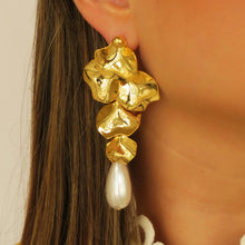 Blooming Pearl Chandelier