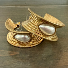 Inverted Pearl Hoop