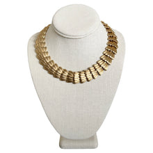 Vintage Scalloped Collar