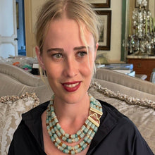 Holler for the Collar - Pearl