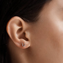 Mini Horseshoe Stud (2 Finishes)